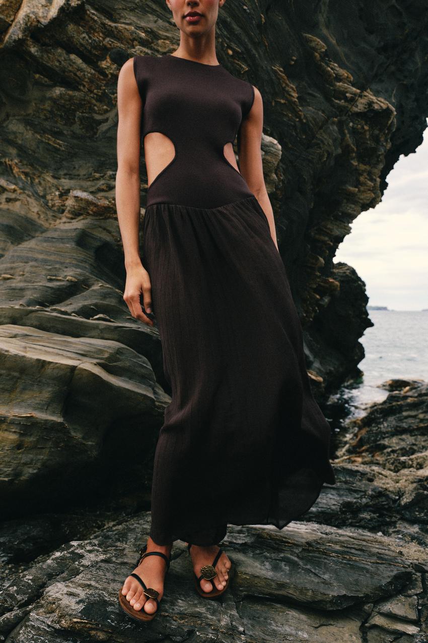 Robe contrastée en maille à découpes