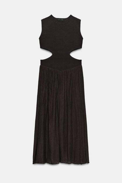 Robe contrastée en maille à découpes