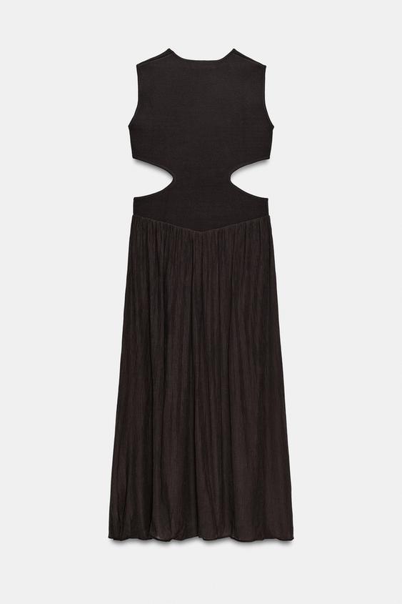 Robe contrastée en maille à découpes