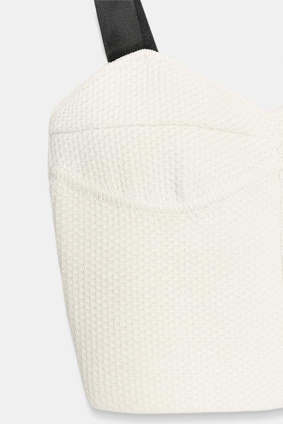 Top en maille structurée à bretelles contrastées
