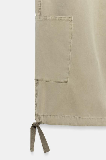 Pantalon cargo lien à nouer