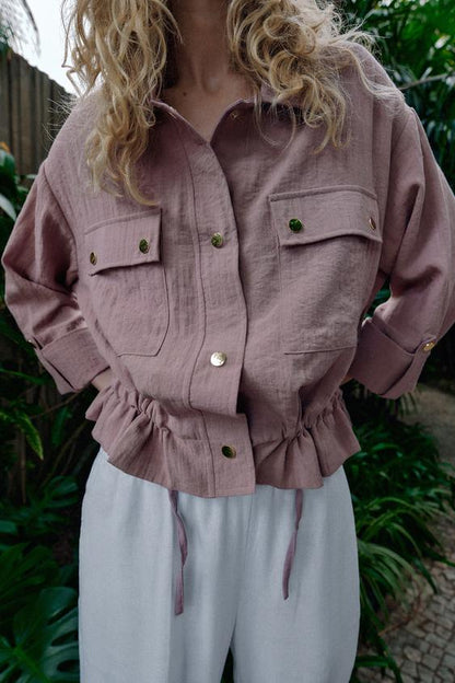 Veste courte à manches retroussées