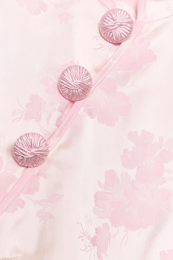 Top satiné en jacquard à boutons