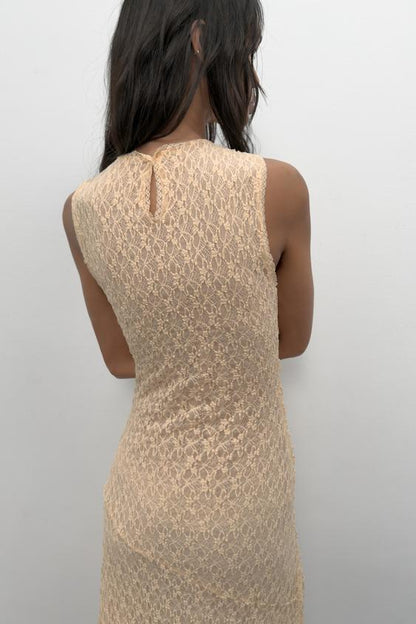 Robe midi en dentelle à fronces