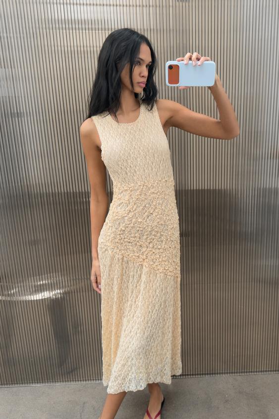 Robe midi en dentelle à fronces