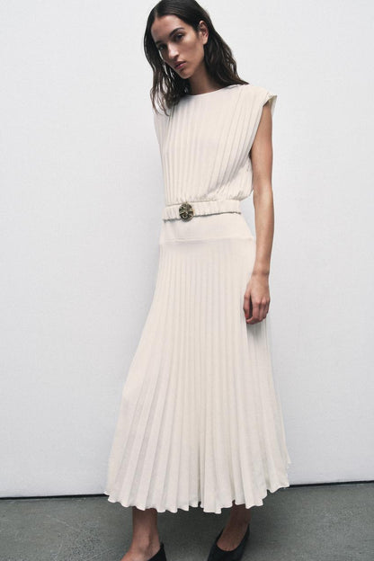 Robe midi plissée avec ceinture