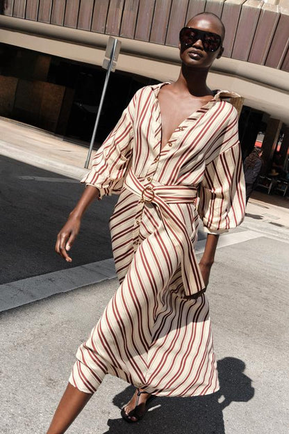 Robe midi à rayures avec ceinture