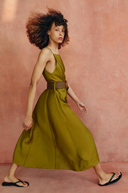 Robe midi avec ceinture