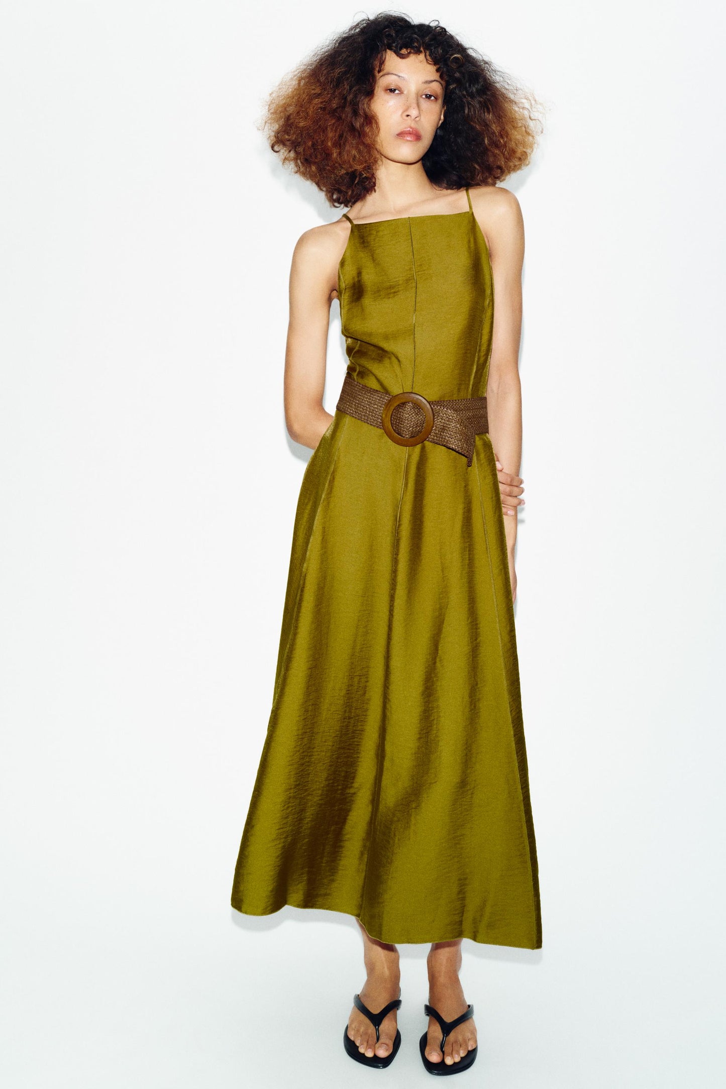 Robe midi avec ceinture
