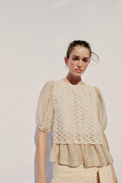 Top contrasté au crochet
