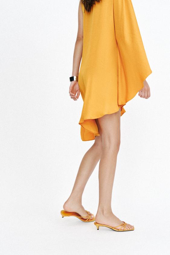 Robe asymétrique à boucle