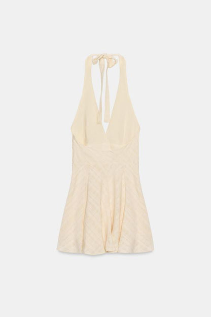 Robe courte texturée dos-nu