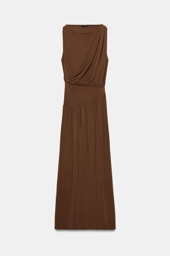 Robe à large ceinture latérale