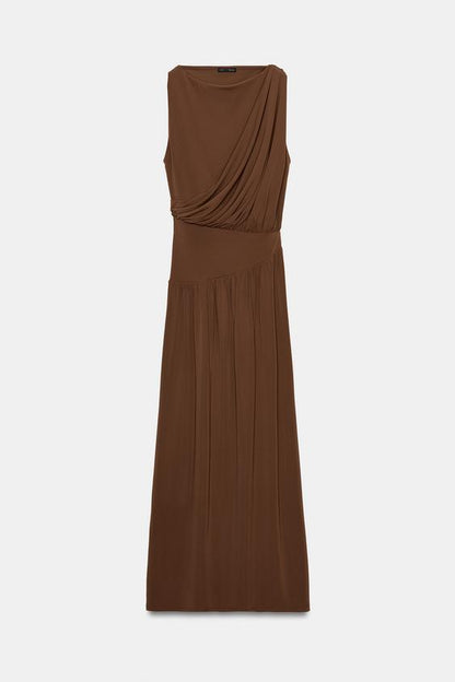 Robe à large ceinture latérale