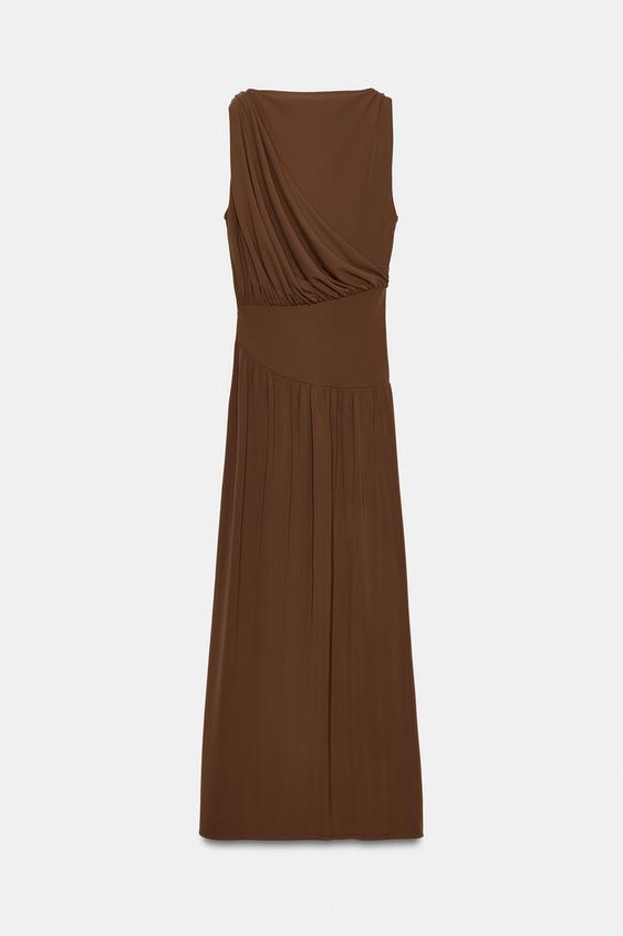 Robe à large ceinture latérale