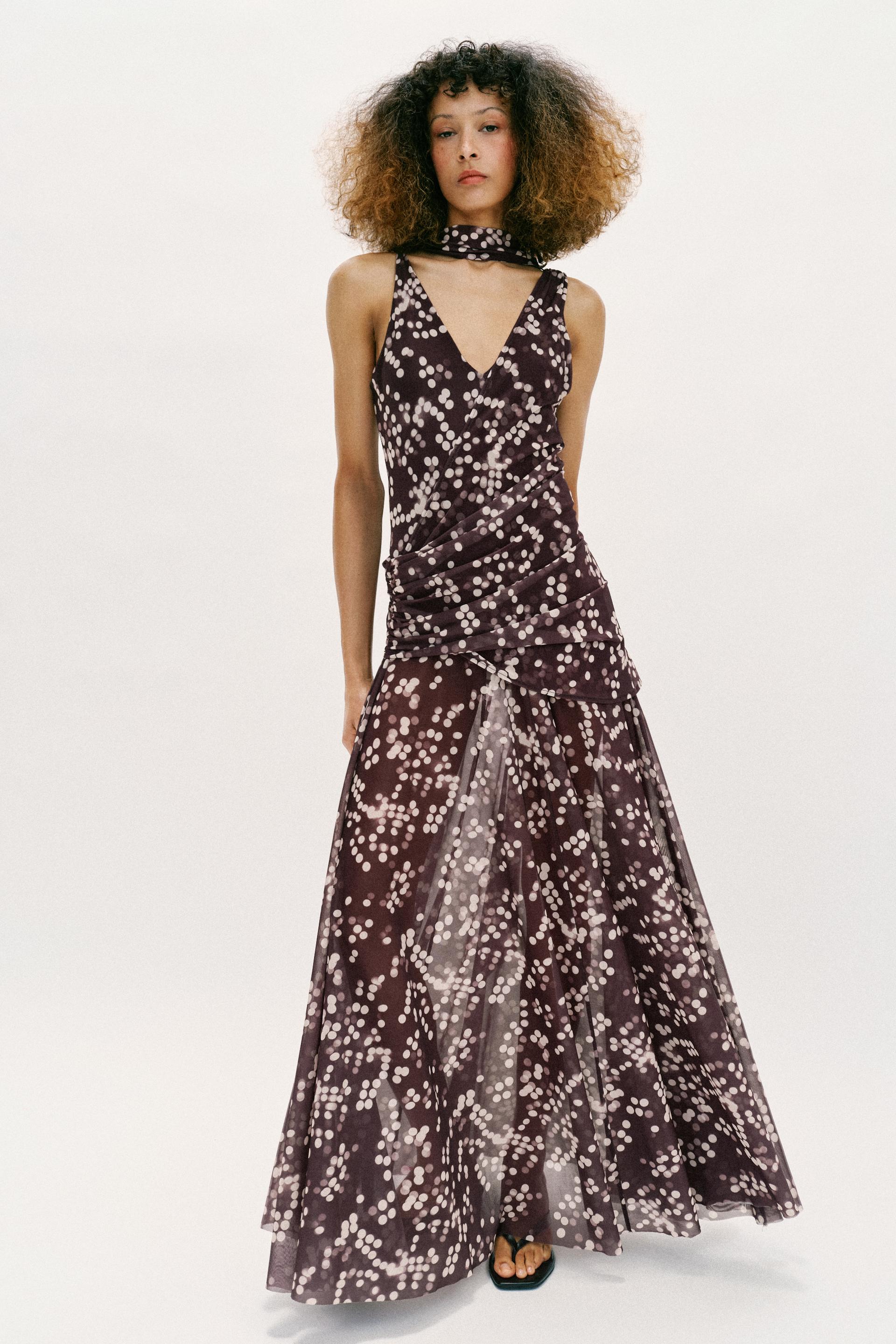 Robe longue en tulle à pois
