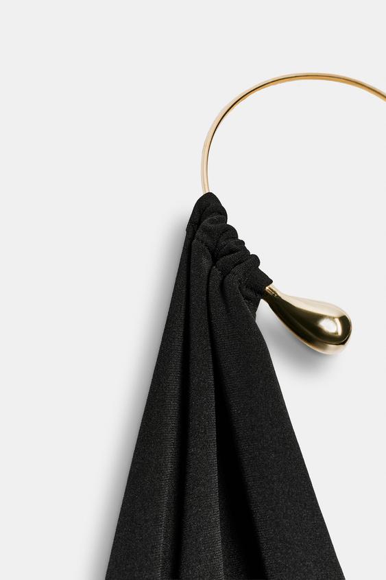 Robe dos-nu ras-de-cou