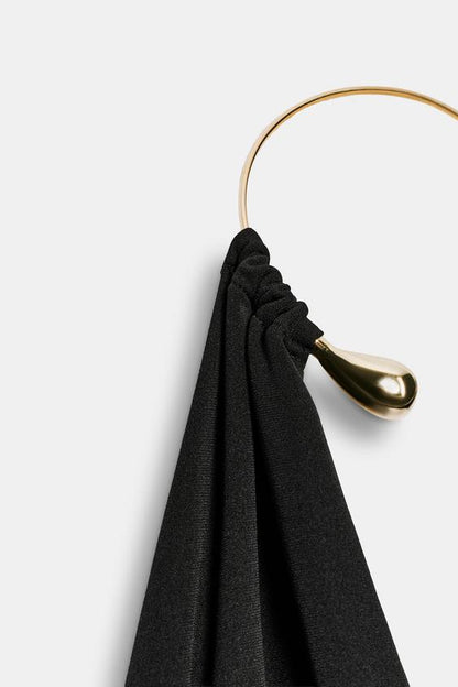 Robe dos-nu ras-de-cou