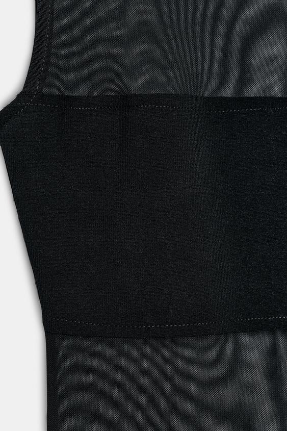 Robe mini contrastée en tulle