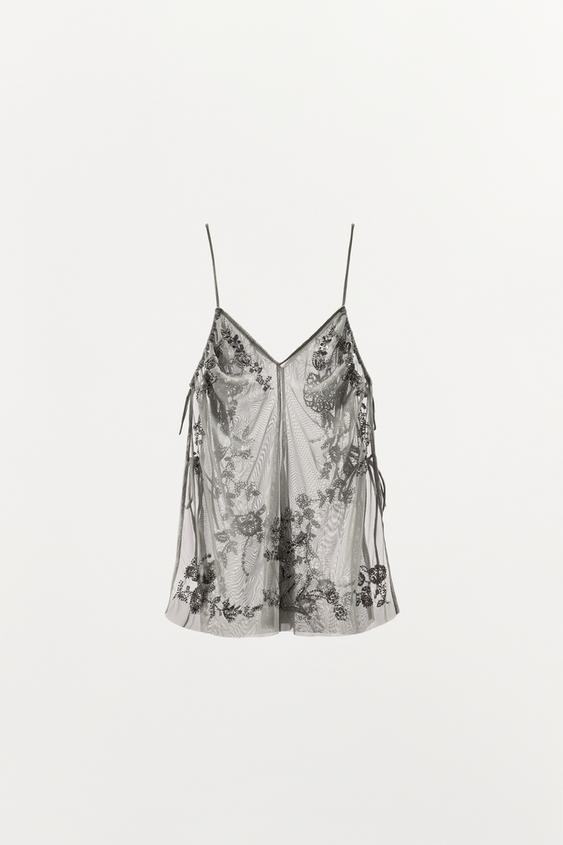 Top brodé à sequins