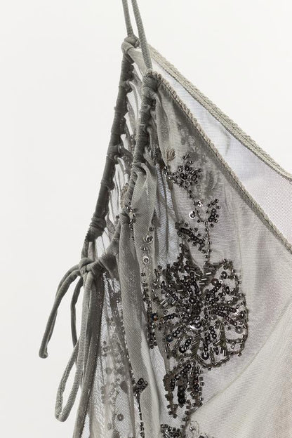 Top brodé à sequins