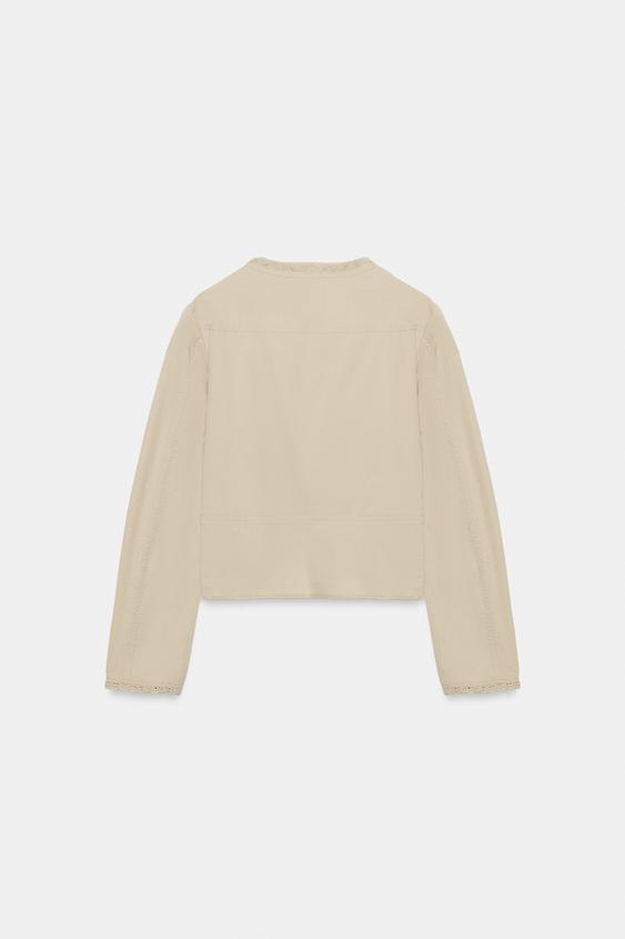 Veste à boutons contrastée en dentelle