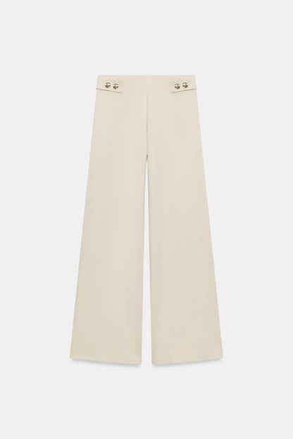 Pantalon droit piqué à boutons