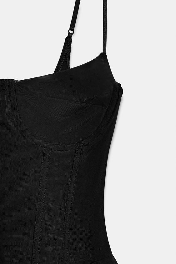 Corset en tulle à volants