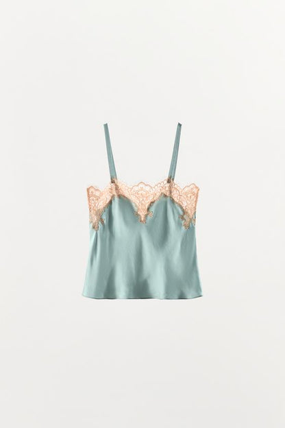 Top lingerie satiné à détails en dentelle