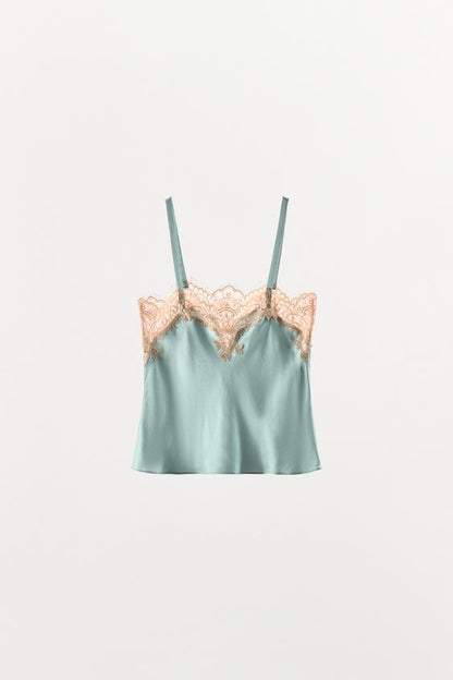 Top lingerie satiné à détails en dentelle