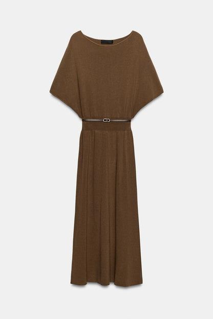 Robe midi en maille avec ceinture