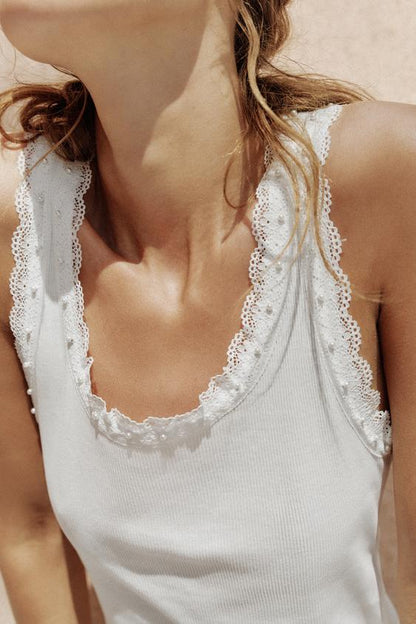 Top à perles en dentelle
