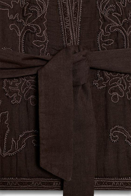Veste kimono brodée avec ceinture
