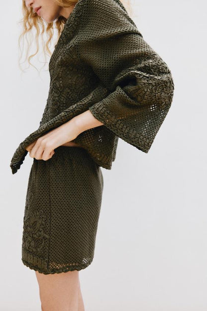 Veste contrastée au crochet