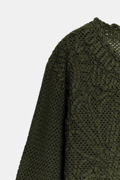 Veste contrastée au crochet