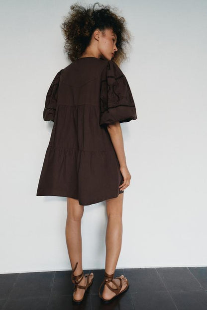 Robe mini en popeline brodée