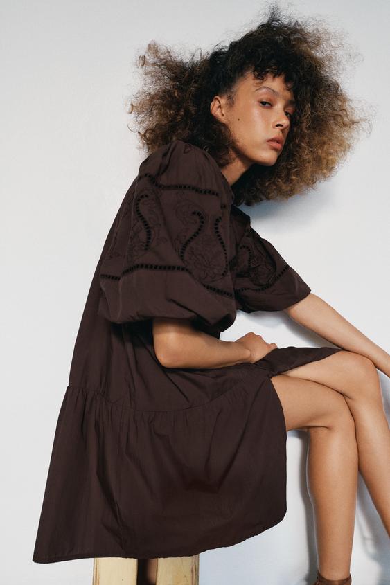 Robe mini en popeline brodée