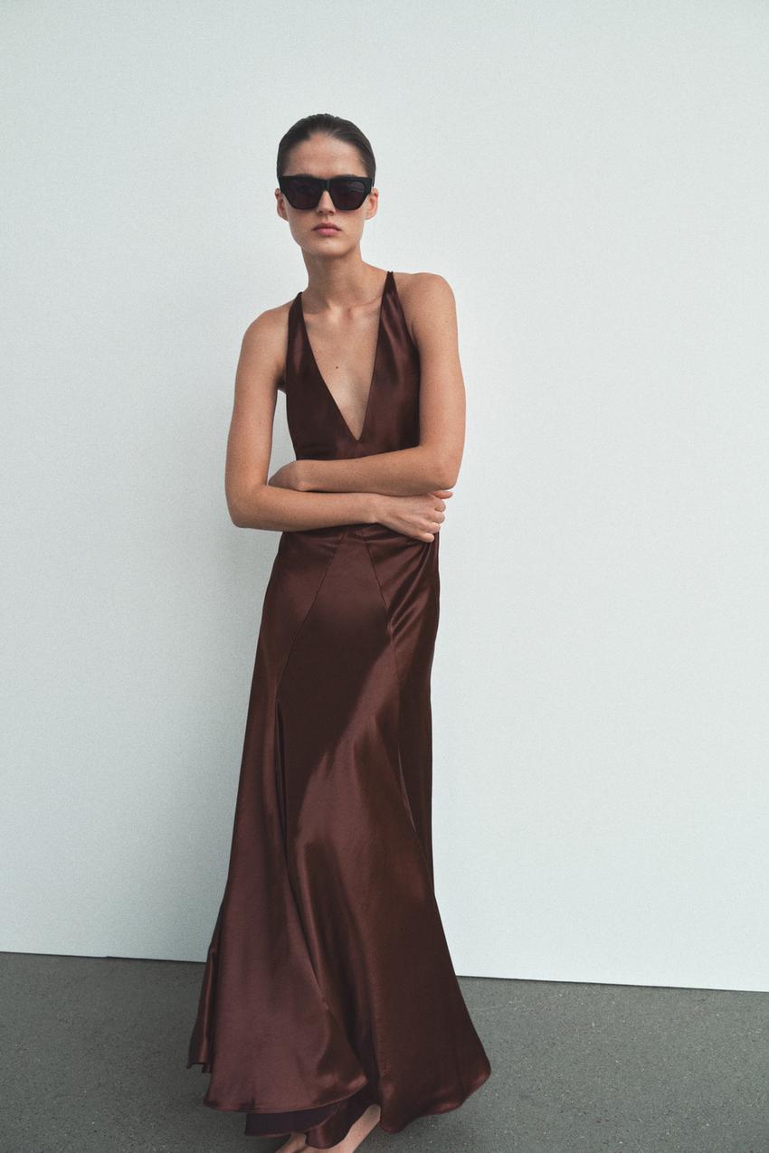 Robe longue satinée à volume