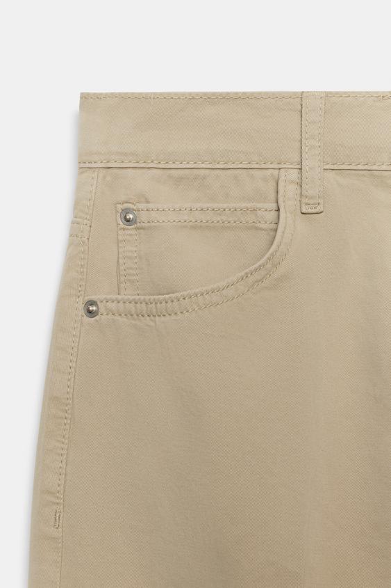 Pantalon coupe barrel à rayure et pli marqué