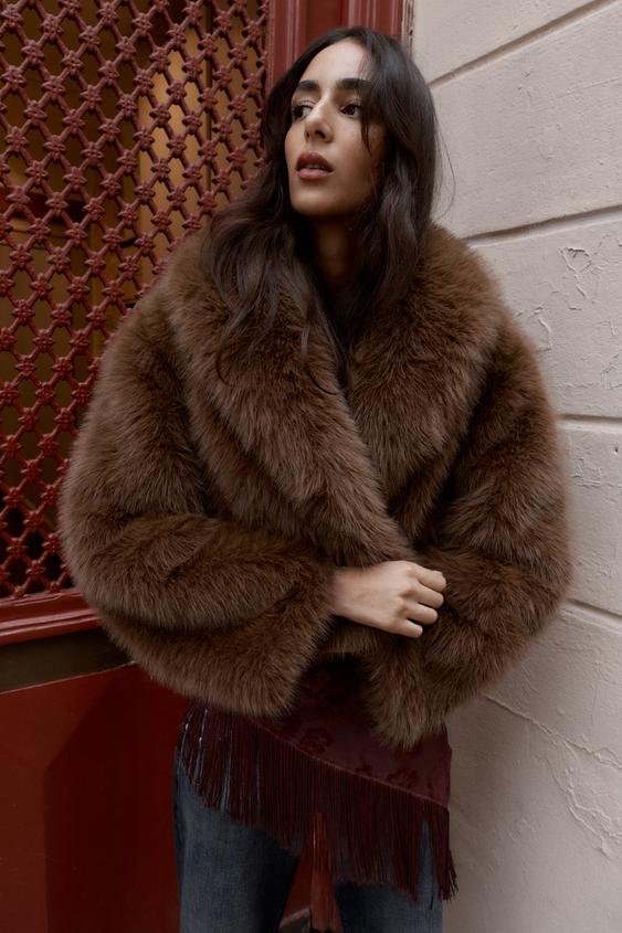 Manteau court effet fourrure