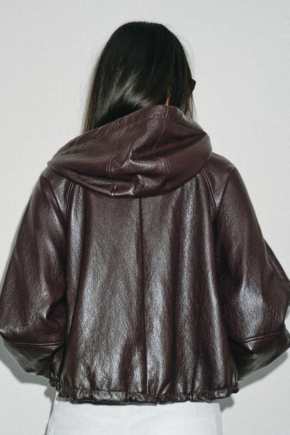 Blouson effet cuir à capuche