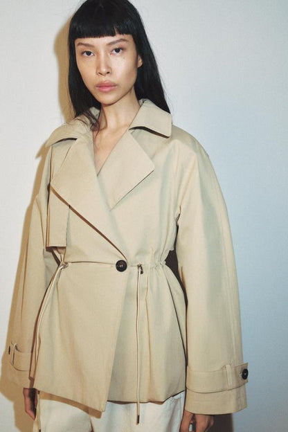 Trench court taille réglable