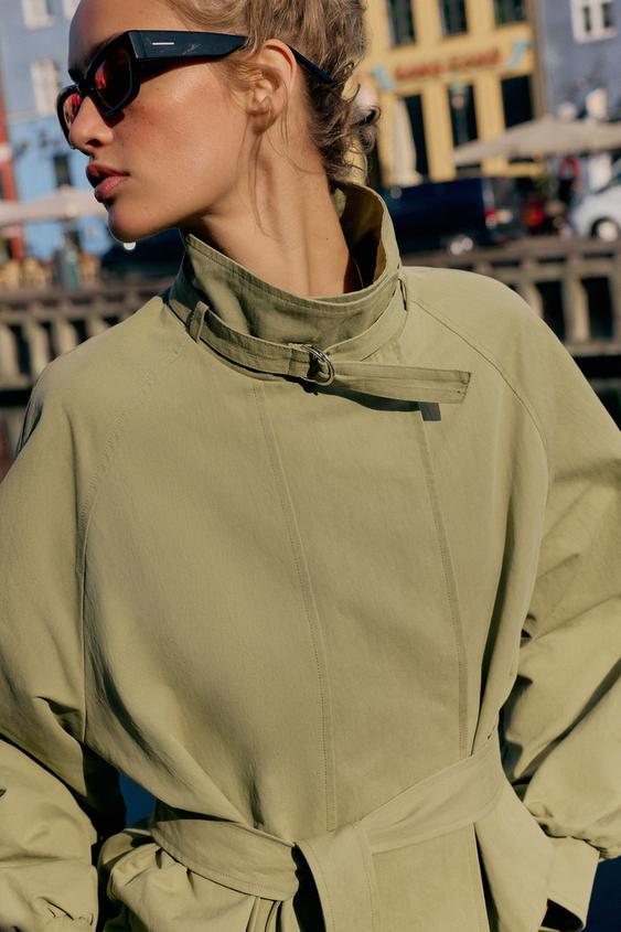 Blouson à col montant avec ceinture