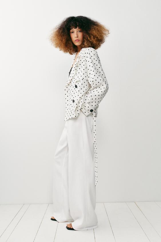Blouson trench à pois avec ceinture
