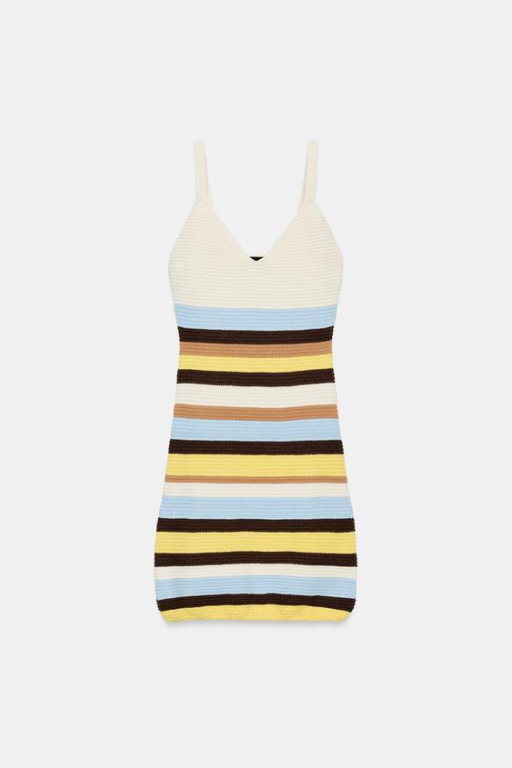 Robe courte en maille rayée