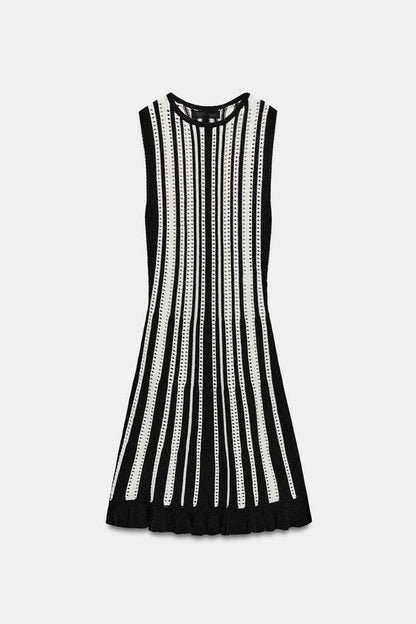 Robe courte en maille rayée