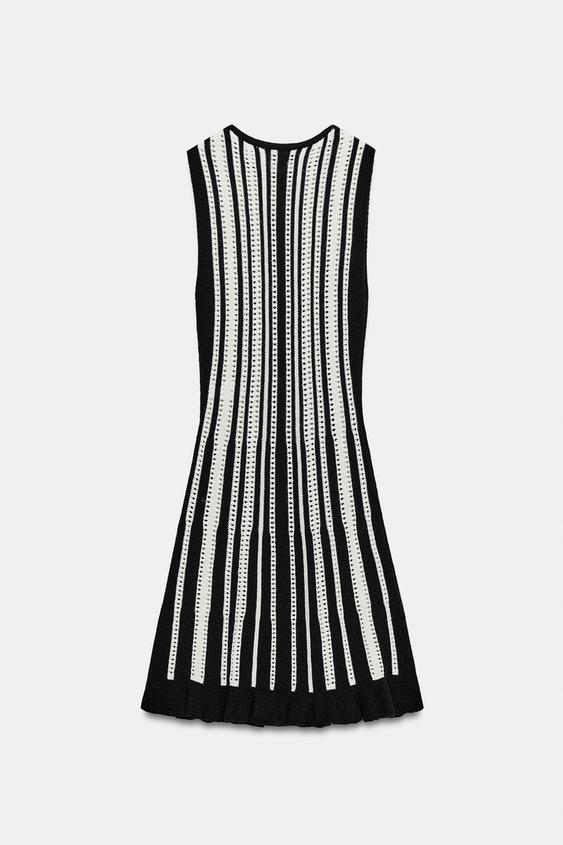 Robe courte en maille rayée