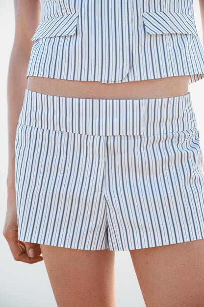Short mini à rayures