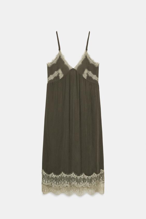 Robe nuisette en dentelle
