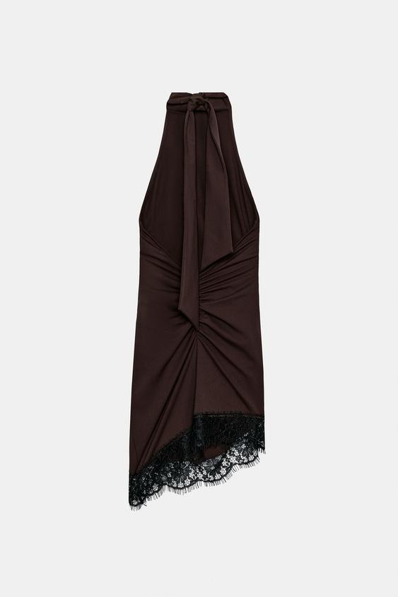 Robe courte drapée en dentelle